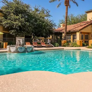 contemporary-modern-2br-apt-near-paradise-valley.hotelsofphoenix.com/